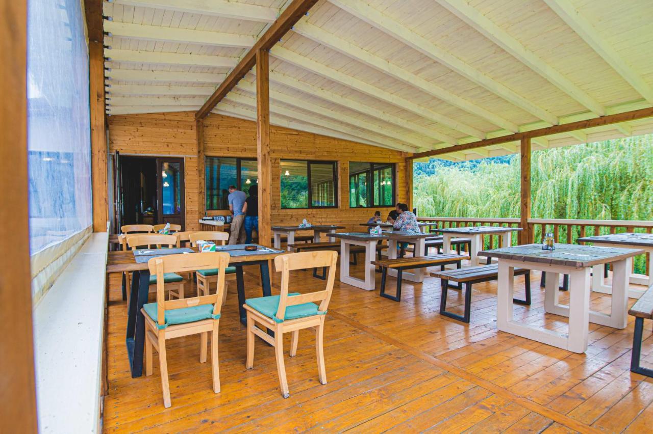 Hotel Class Brezoi Ngoại thất bức ảnh