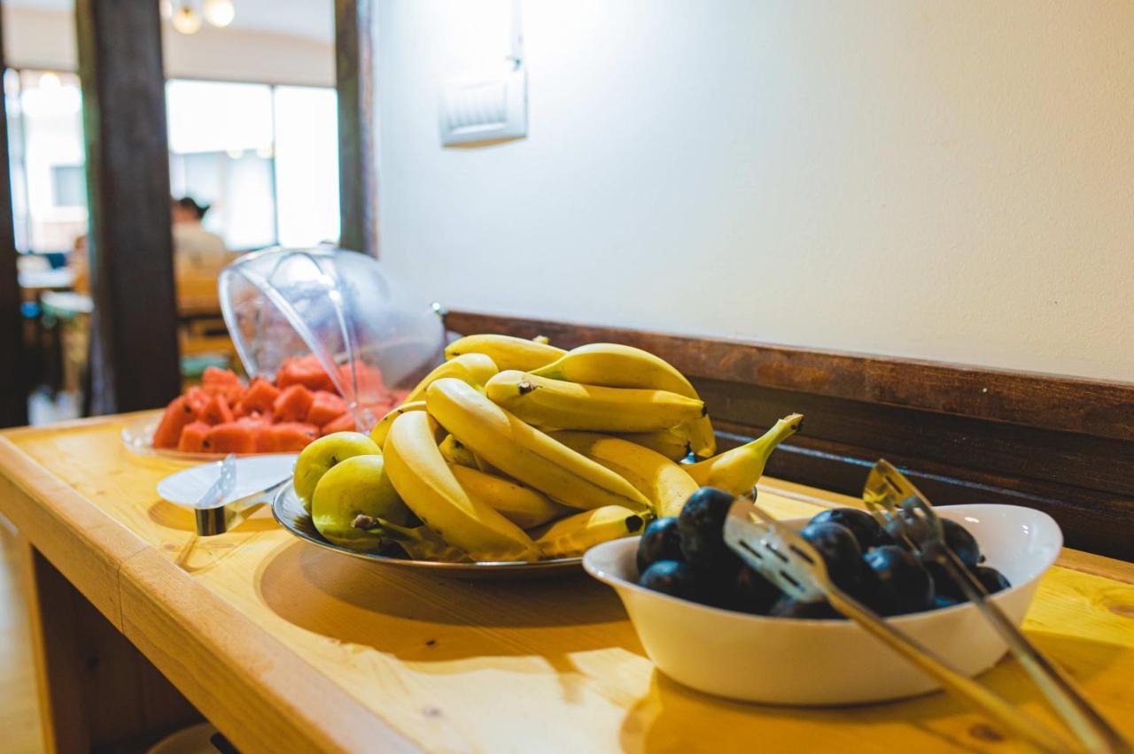 Hotel Class Brezoi Ngoại thất bức ảnh