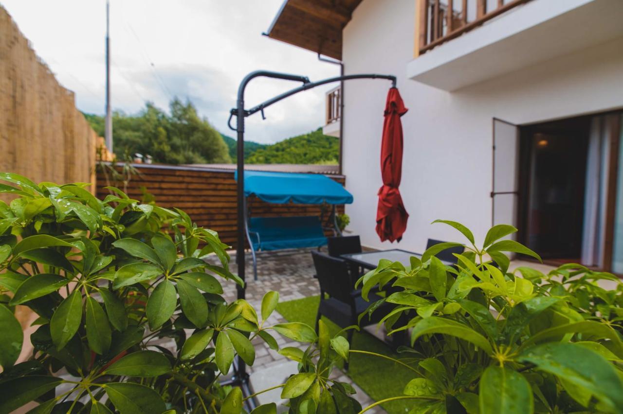 Hotel Class Brezoi Ngoại thất bức ảnh