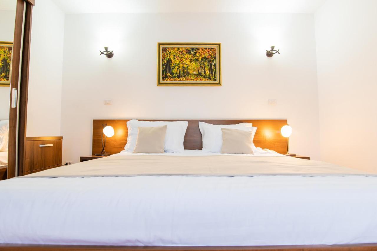 Hotel Class Brezoi Ngoại thất bức ảnh